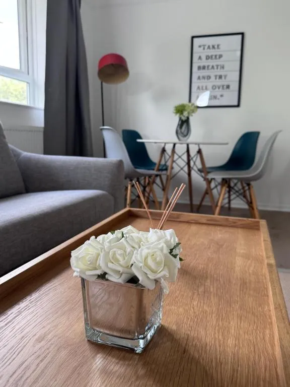 Image 1 of Beautiful Muswell Hill Apartment- Sleeps 5
