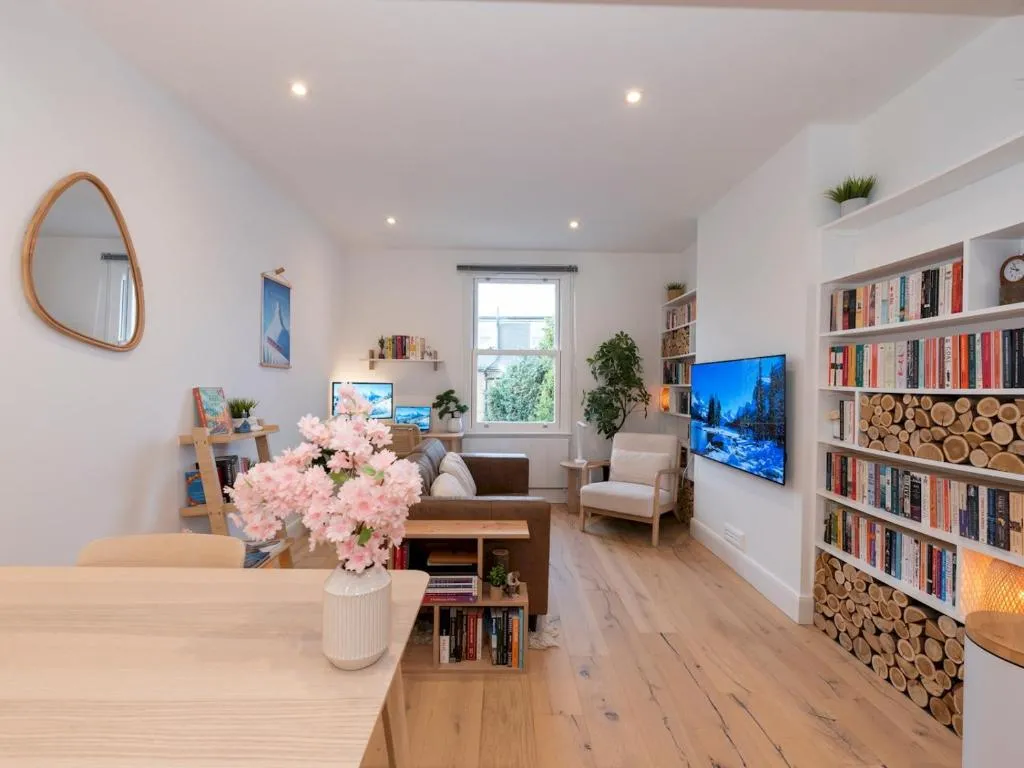 Image 1 of Beautiful Zen 1 Bed Home free parking – Kingston – Pass the Keys