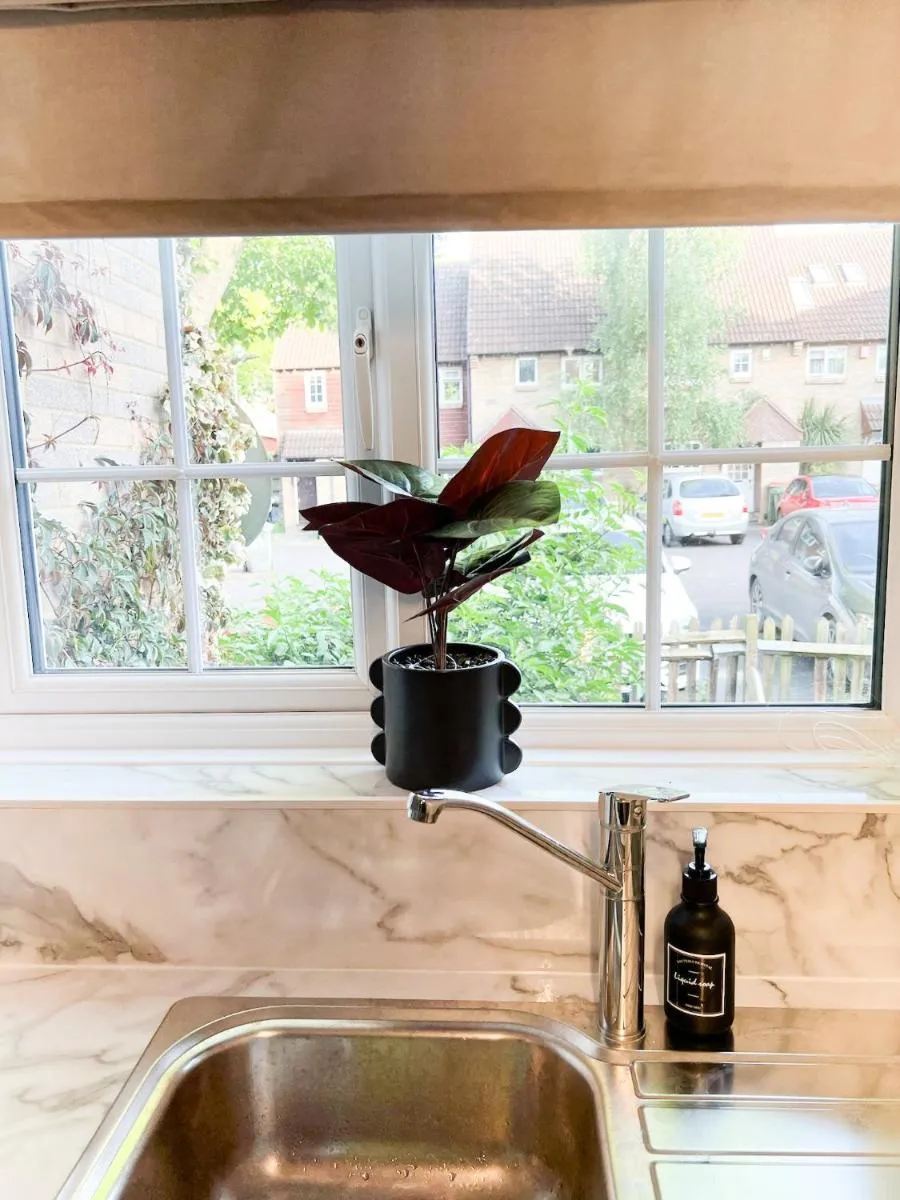 Image 3 of Beautiful apartment in Beckton with Private Entrance and Garden