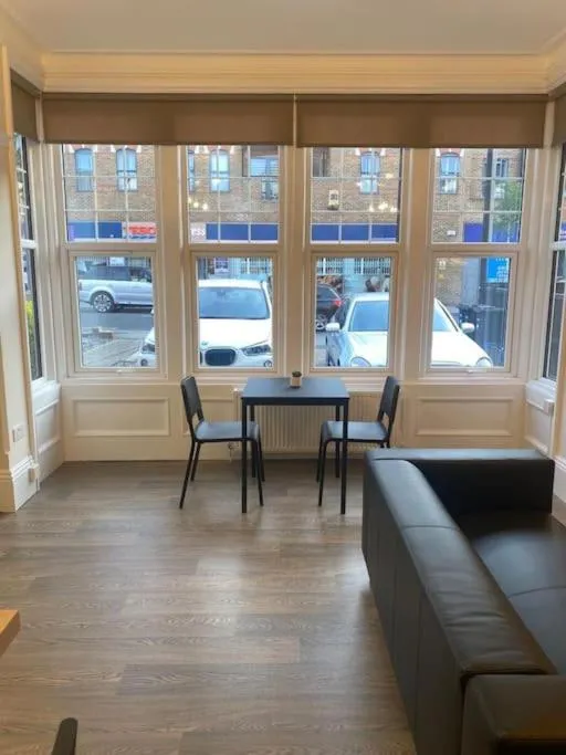Image 3 of Beautiful ground floor flat
