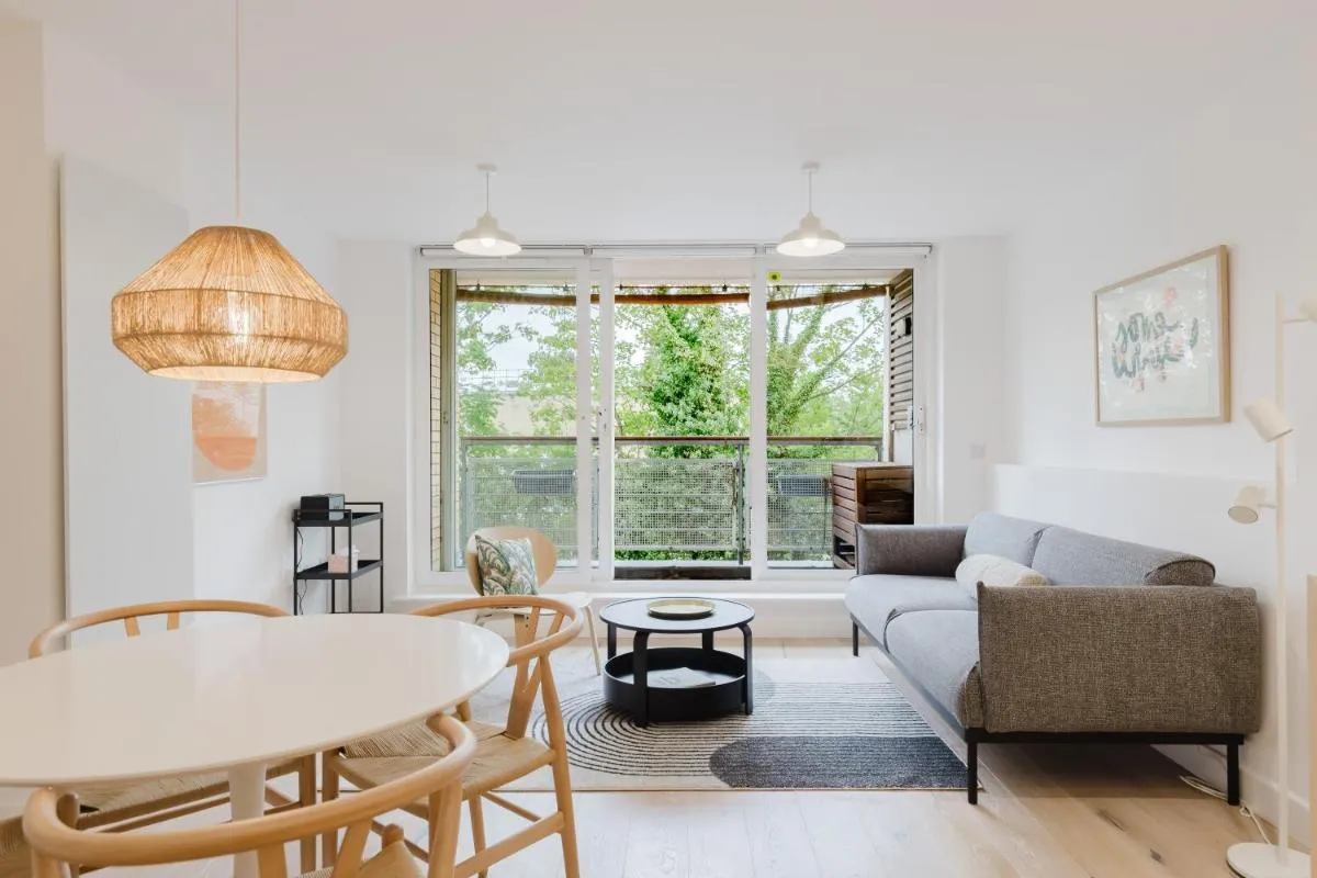 Image 4 of Beautifully Curated 2BD Flat Heart of East London