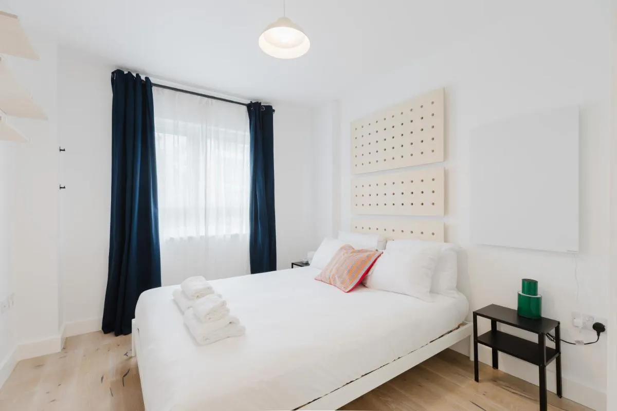 Image 3 of Beautifully Curated 2BD Flat Heart of East London