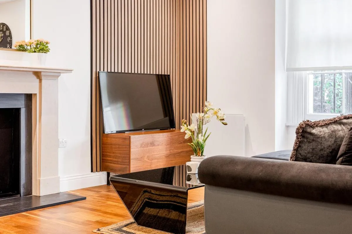 Image 5 of Beautifully Refurbished Studio, Central Location