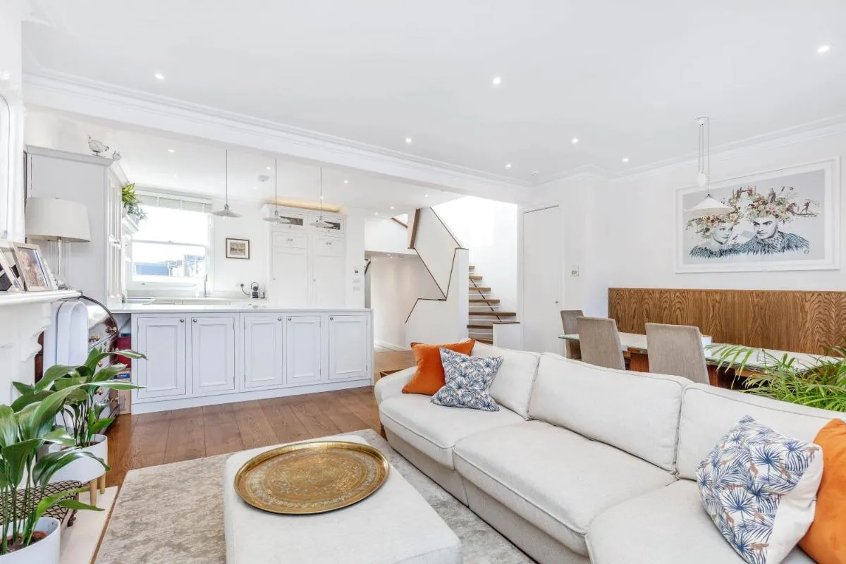 Image 4 of Beautifully Renovated Victorian Residence – 2 bed, 3 bed and 5 bed options available