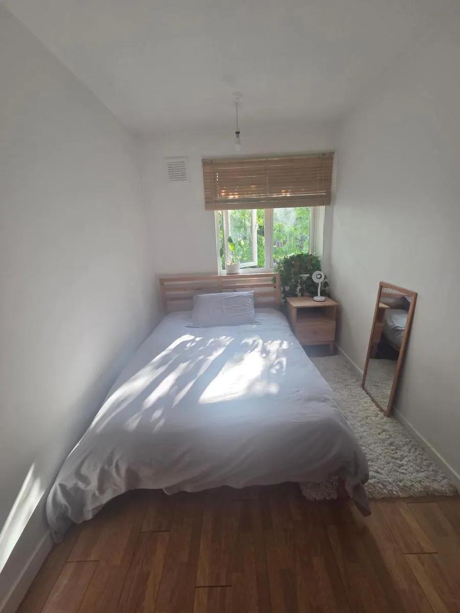 Image 4 of Bedroom for 2 in North London