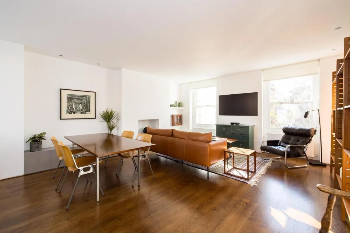Image 5 of Bellevue Notting Hill 2 Bed by Holland Park