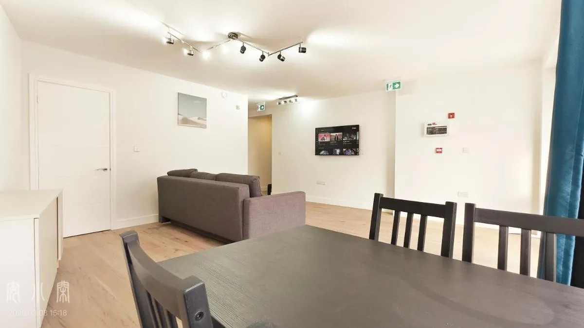 Image 3 of Beryl Road 1B2B apartment in Hammersmith