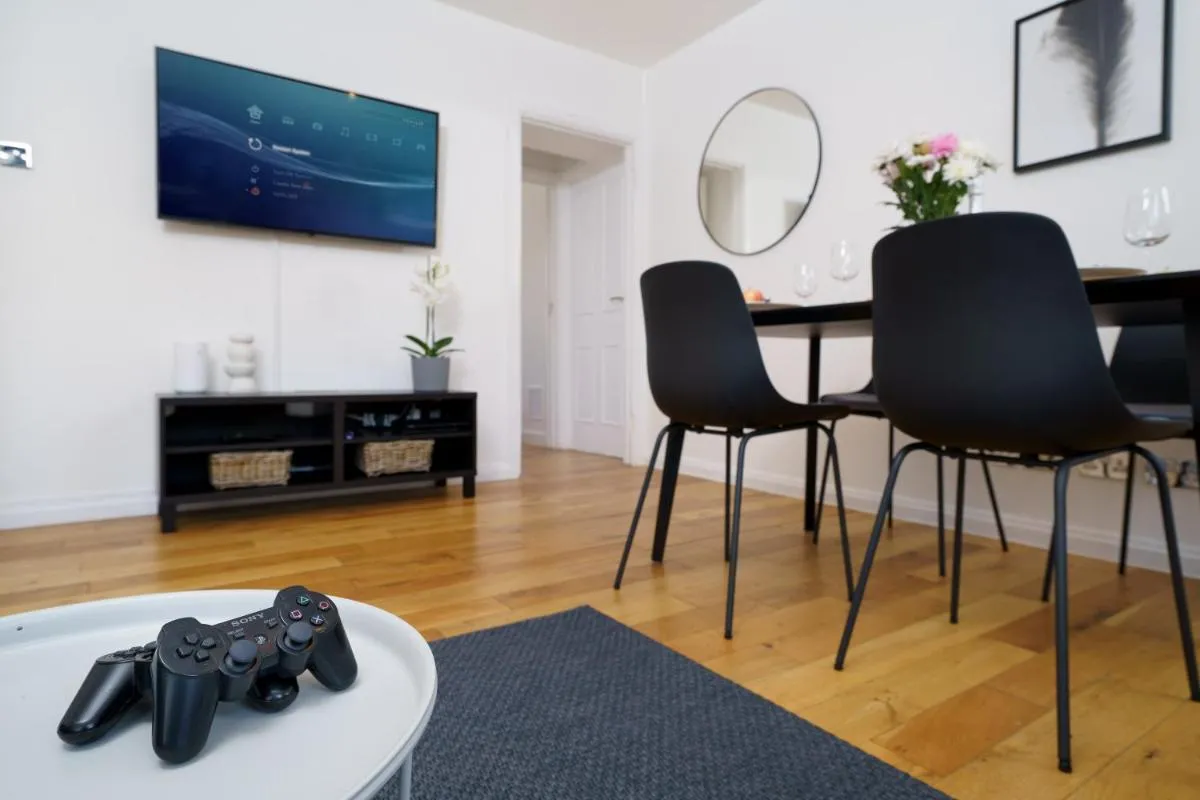 Image 5 of Best Location Oxford Str, Soho 2 Bedr, 3 Beds, 2 Bath