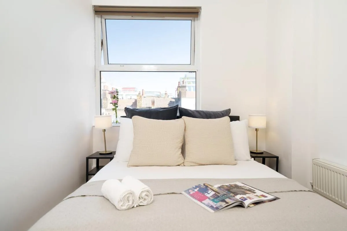 Image 2 of Best Location Oxford Str, Soho 2 Bedr, 3 Beds, 2 Bath