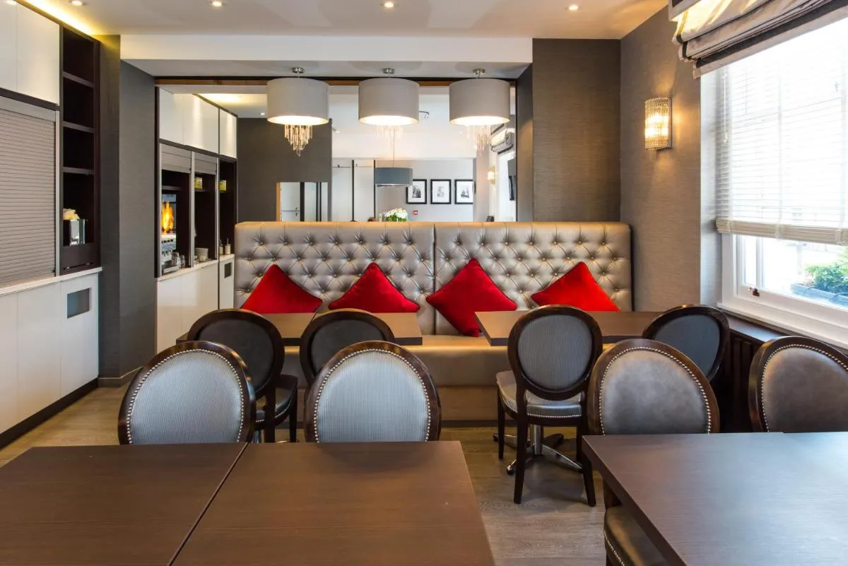 Image 3 of Best Western Buckingham Palace Rd