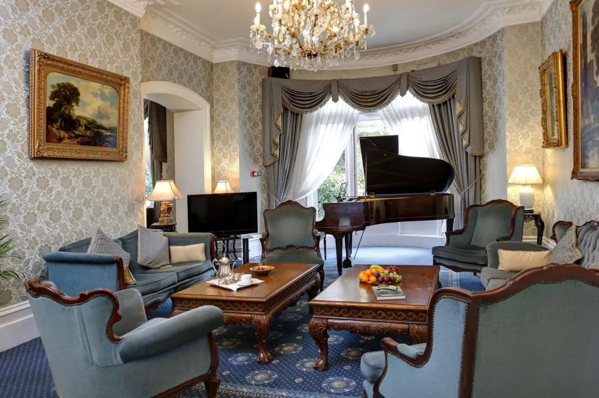 Image 2 of Best Western Swiss Cottage Hotel