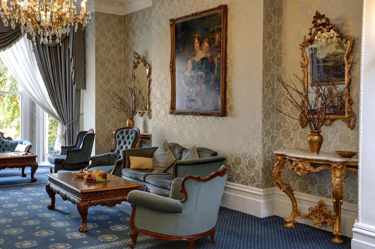Image 4 of Best Western Swiss Cottage Hotel