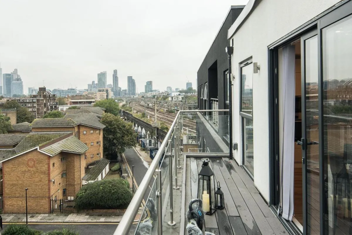 Image 4 of BethnalGreen Apartments by Sleepy