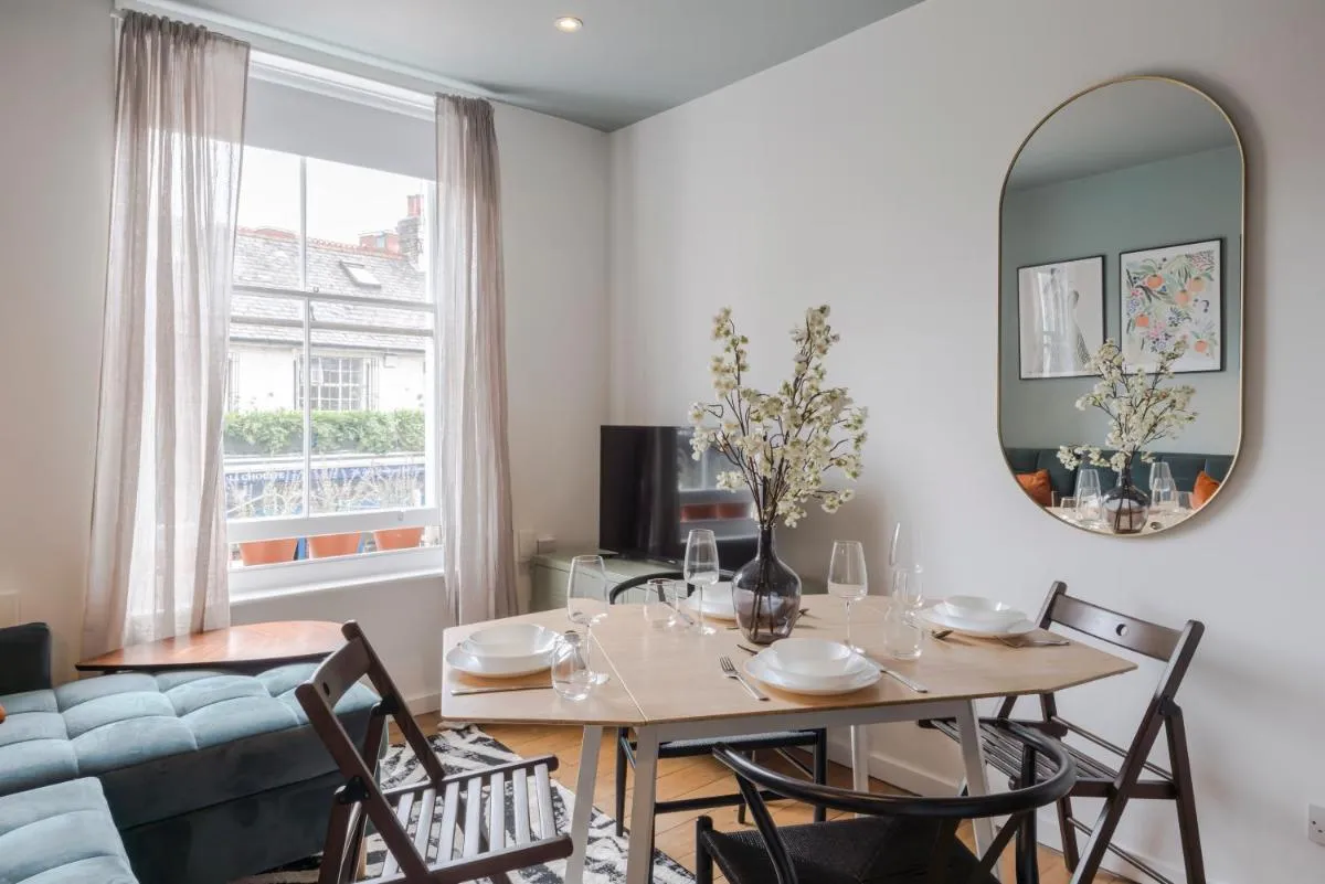 Image 5 of Bijou flat on Broadway Market