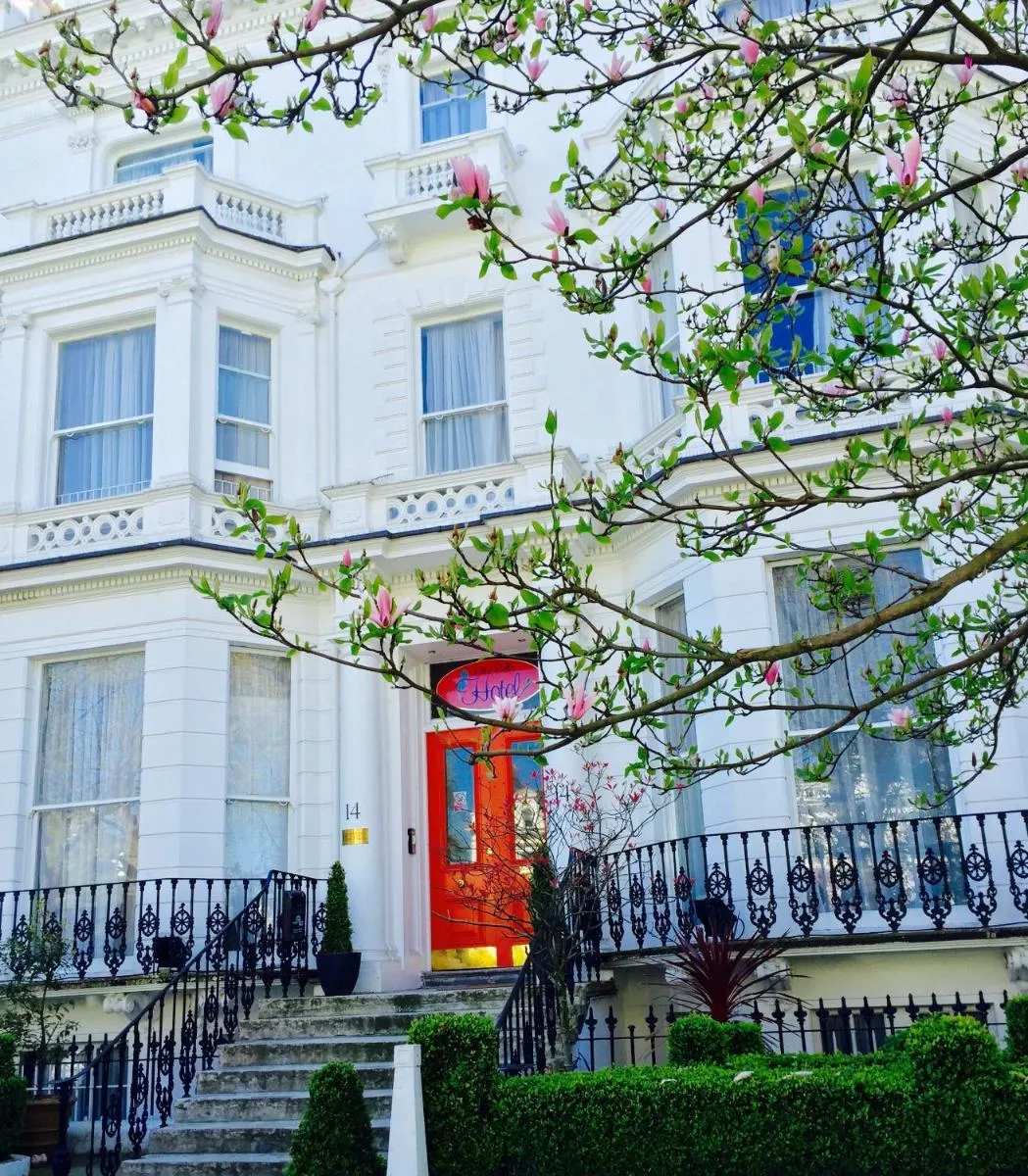 Image 4 of Blue Bells Hotel