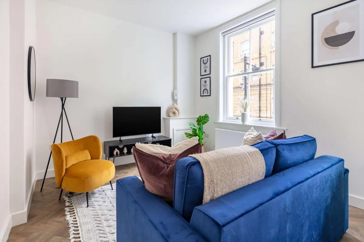 Image 3 of BnBNova – 1BR – St Lukes & Whitecross Market