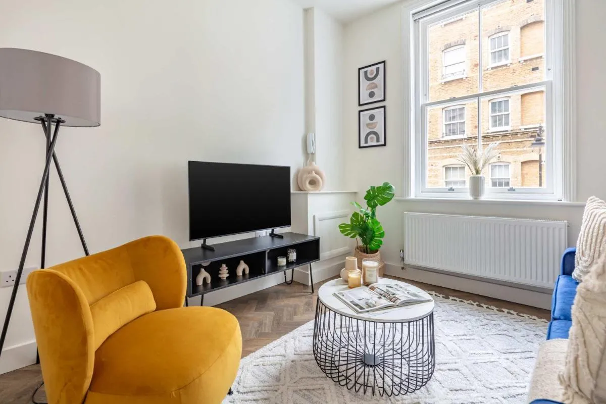 Image 4 of BnBNova – 1BR – St Lukes & Whitecross Market
