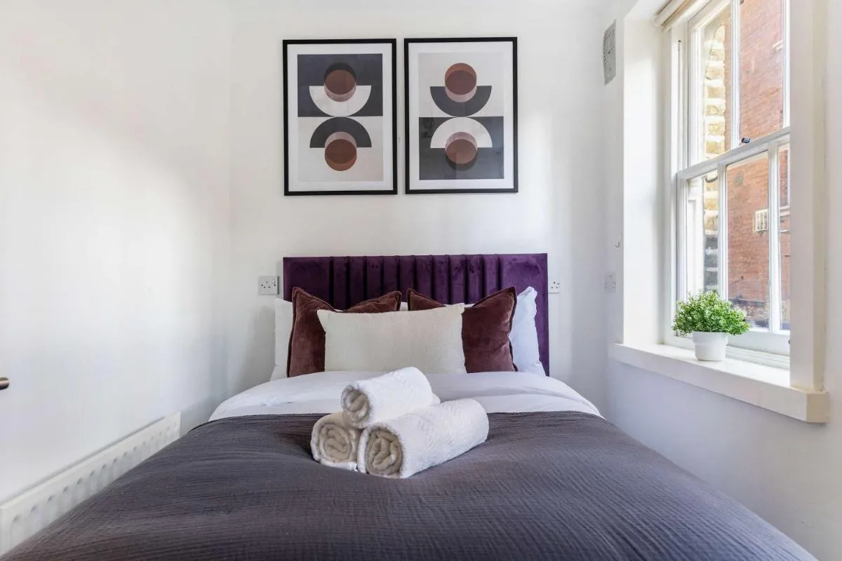 Image 4 of BnBNova – 2BR Holborn & Central London with Terrace