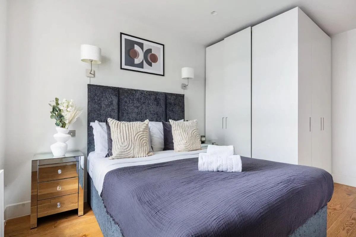 Image 4 of BnBNova – 2BR in Soho – Charlotte Street