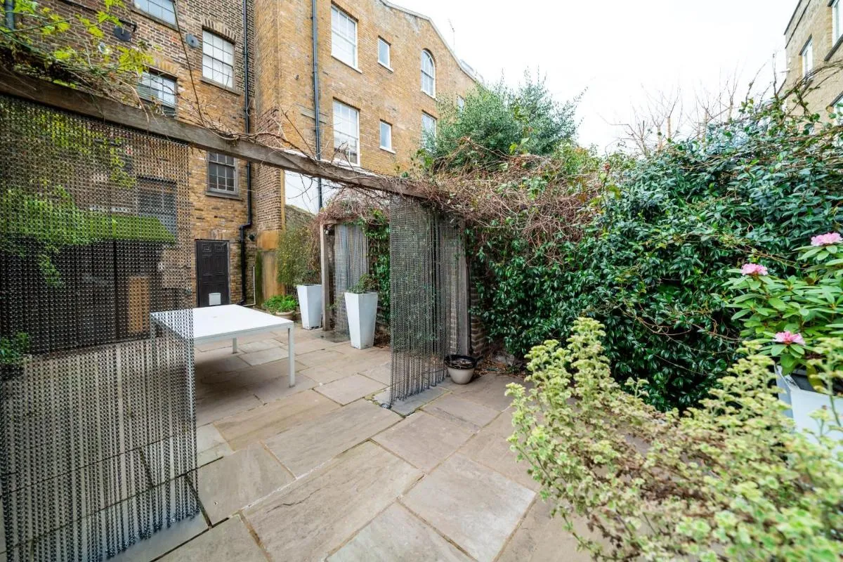 Image 4 of BnBNova – 2BR with Patio – Vauxhall & Waterloo