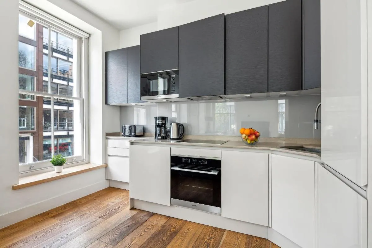 Image 3 of BnBNova – 3BR – Fitzrovia