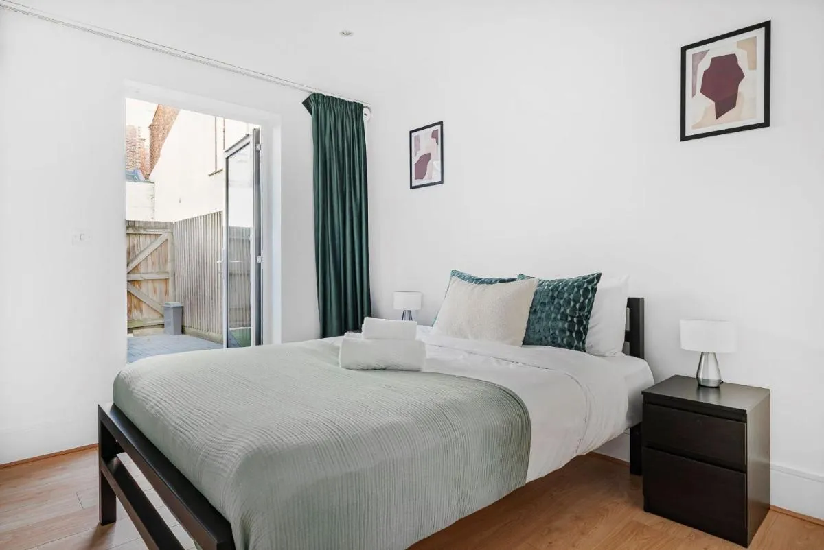 Image 3 of BnBNova – King’s Cross – 2BR with Terrace