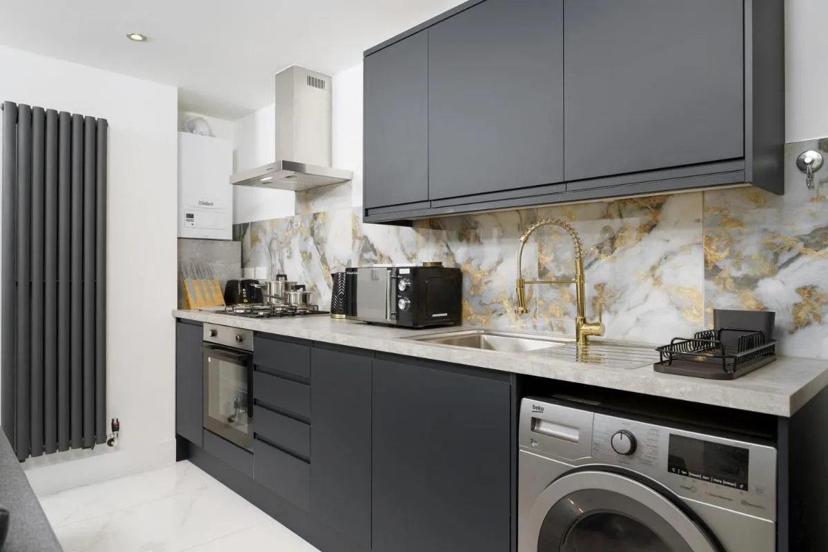 Image 3 of Boutique Flat near O2 & Excel