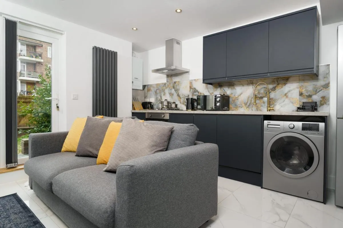 Image 5 of Boutique Flat near O2 & Excel