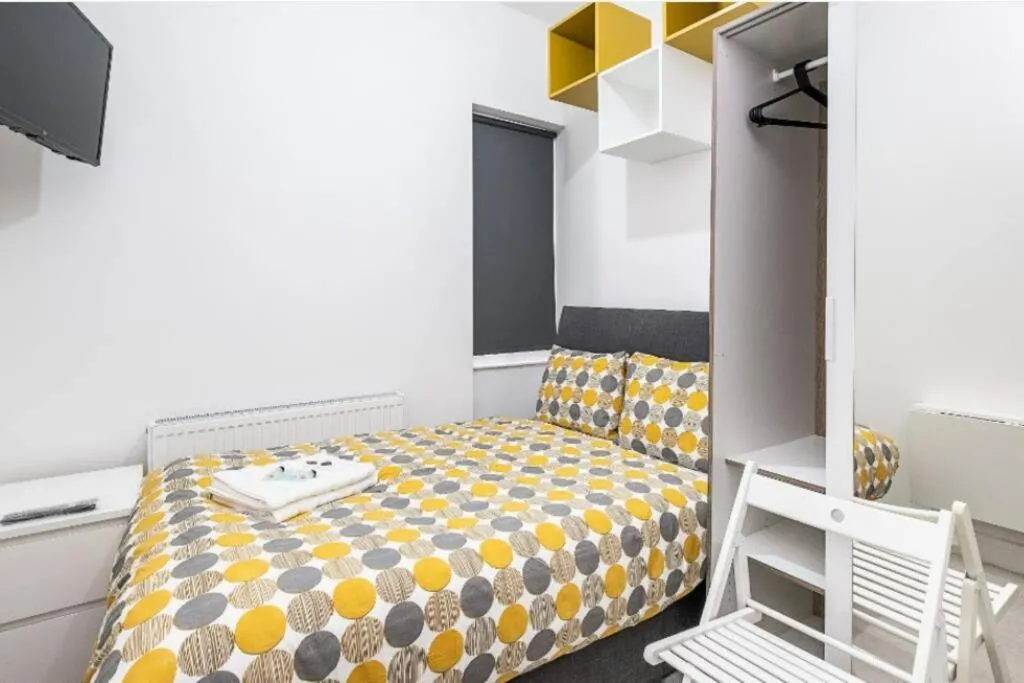Image 4 of Boutique Modern Hotel Room For Two Near Tube And Bus Stations