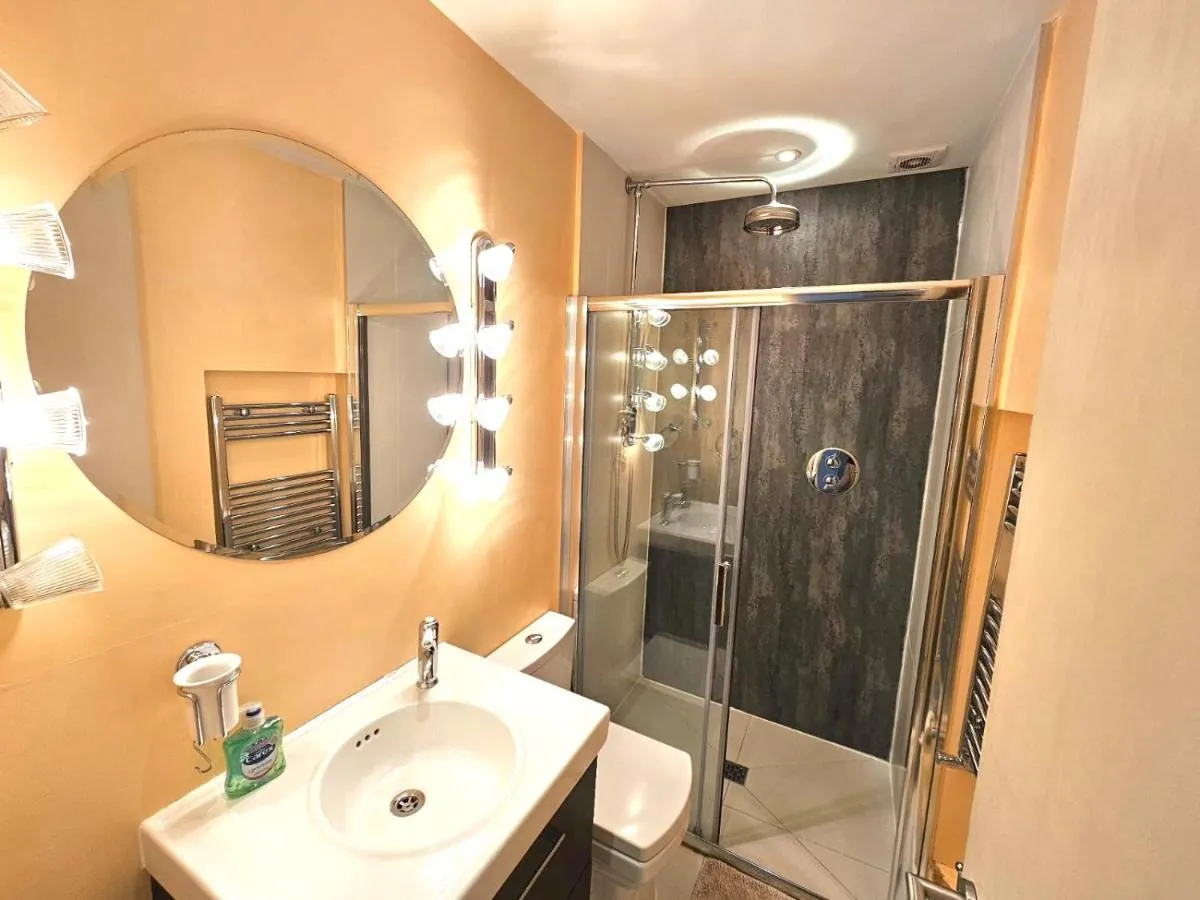 Image 3 of Boutique Notting Hill Stay 1 Min to Portobello Rd