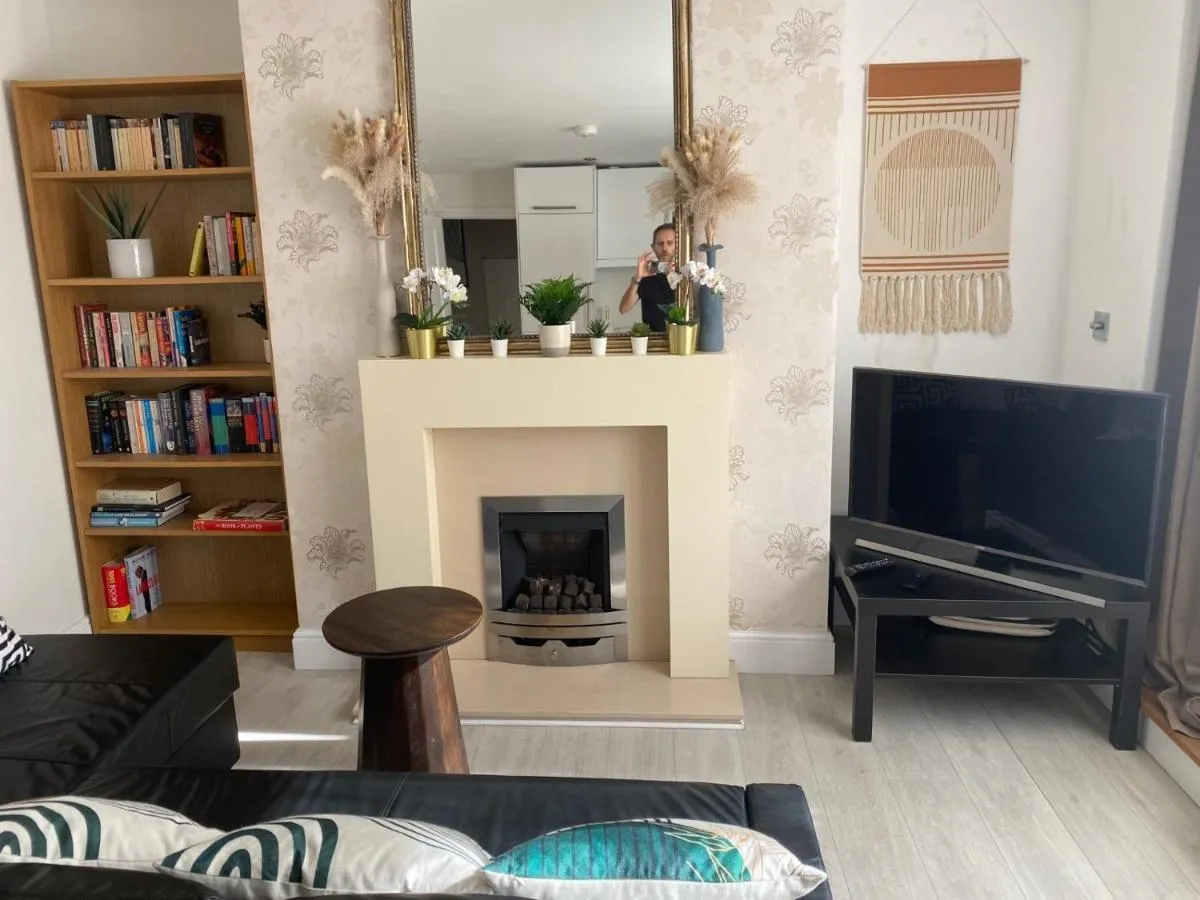 Image 5 of Boutique Putney Riverside Apartment