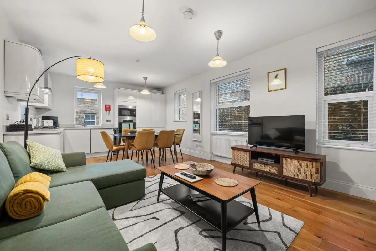 Image 5 of Brand NEW 2 BR Fulham Apartment Near Tube Station COZY