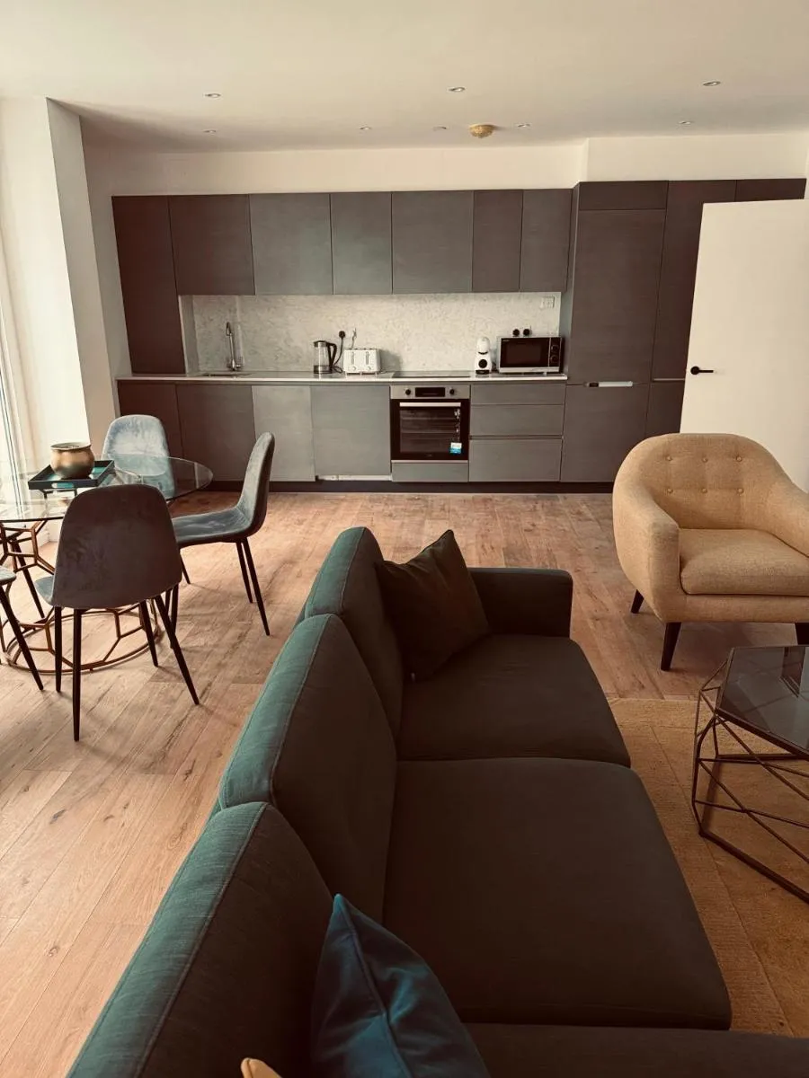 Image 4 of Brand New Spacious 3 Bed city Apartment with Terrace in Shoreditch