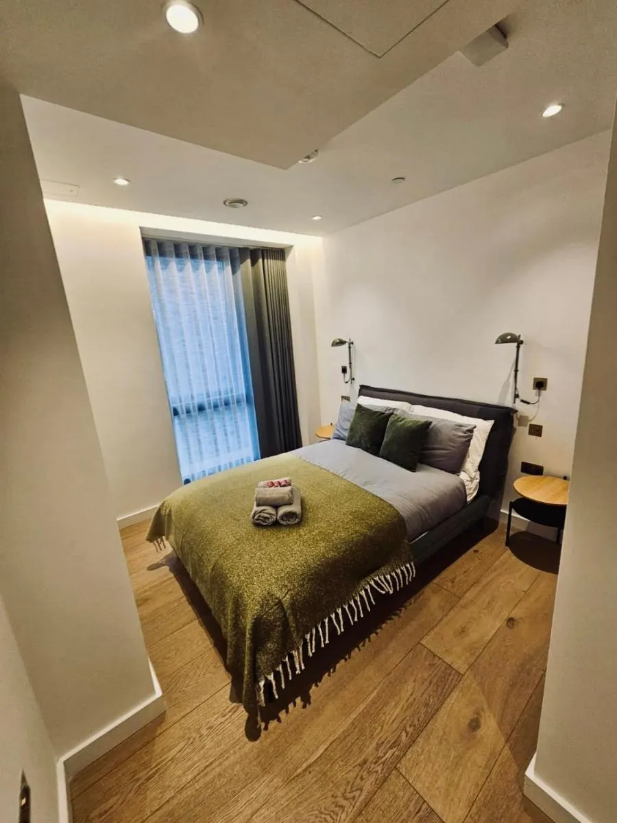 Image 4 of Breathtaking 3 bed hotel style apt, Kings Cross