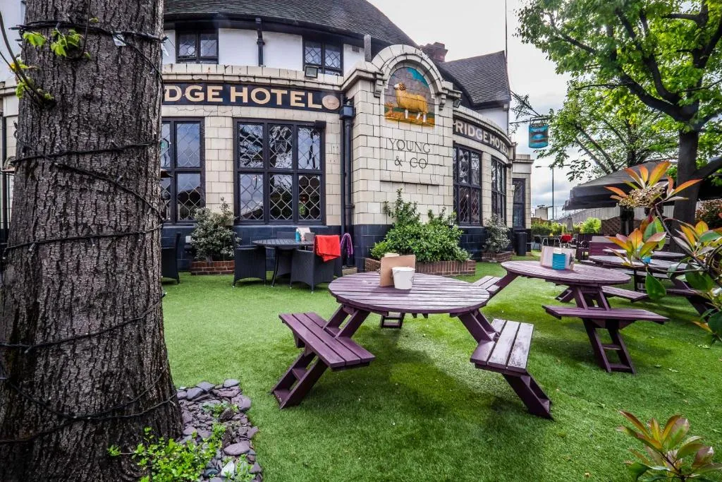 Image 1 of Bridge Hotel