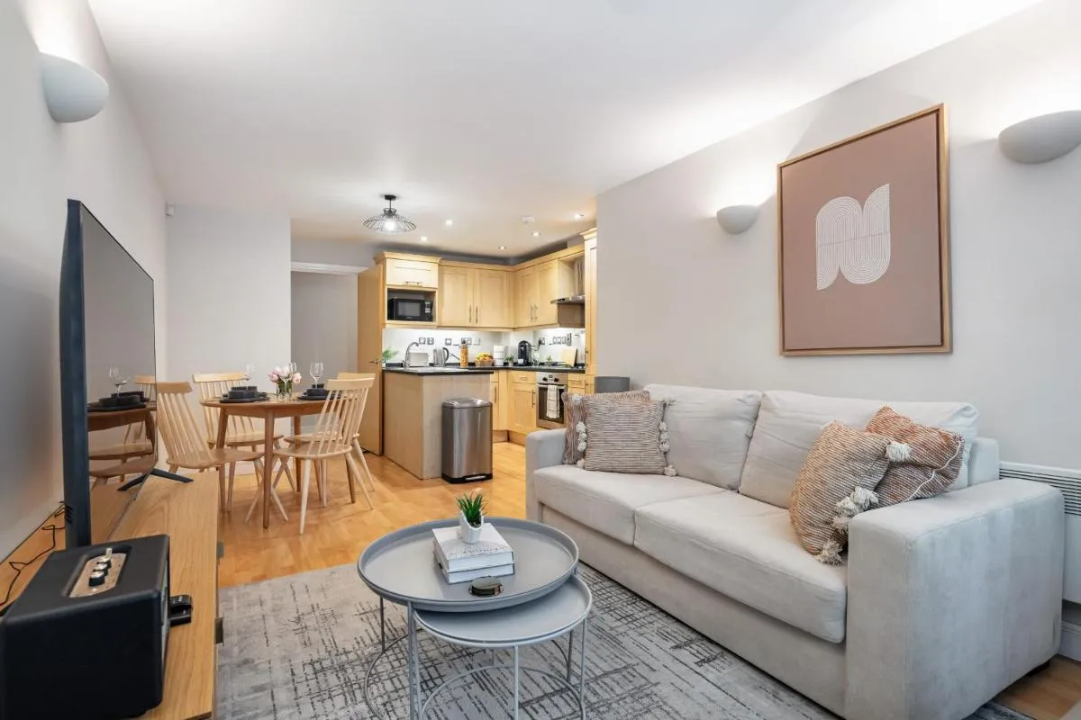 Image 4 of Bridgeview Retreat, 2Bed 2Bridge
