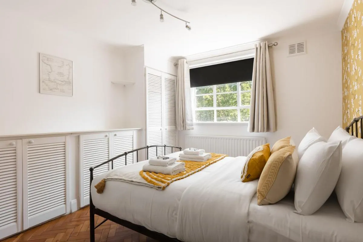 Image 5 of Bright 1BR Bloomsbury Flat by King’s Cross