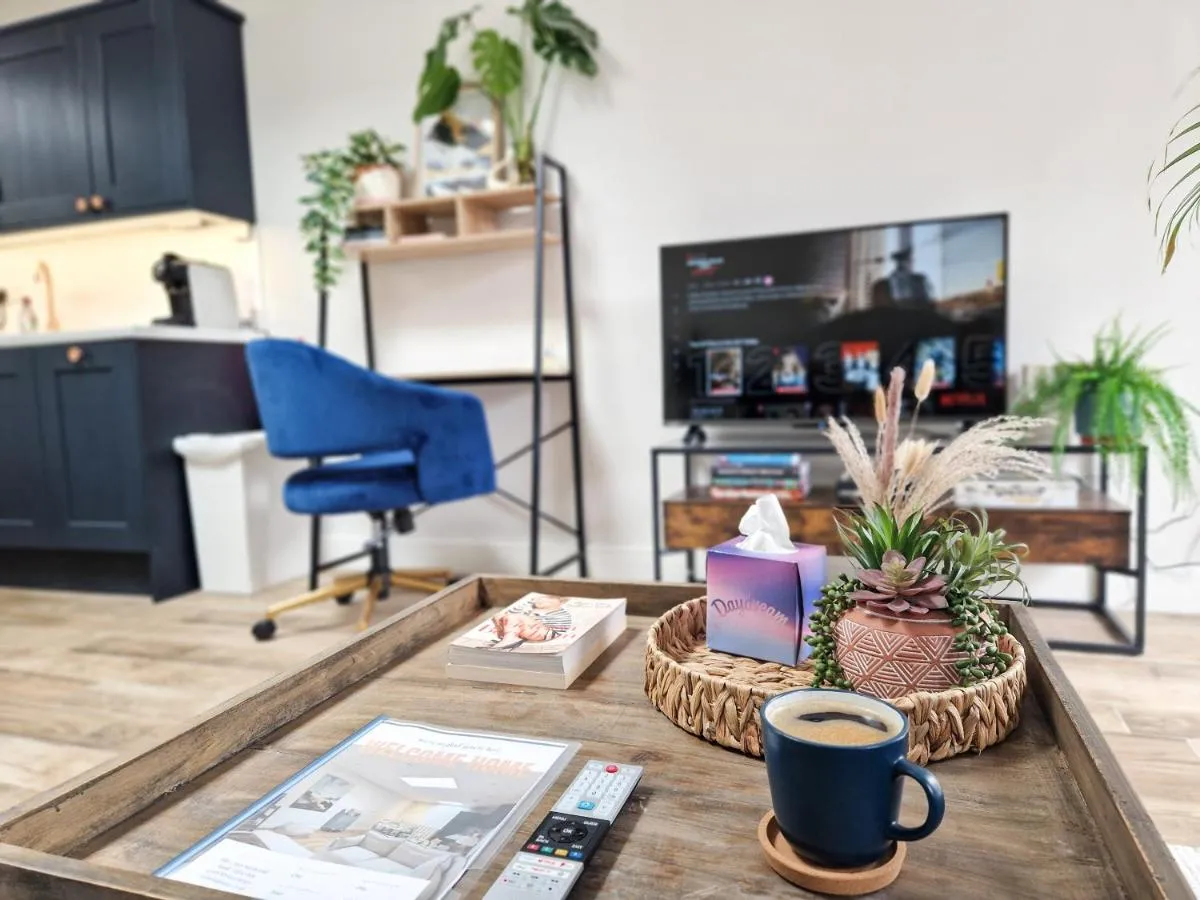 Image 3 of Bright 1-Bed Flat Near Fulham Broadway Station with Free WiFi and Netflix