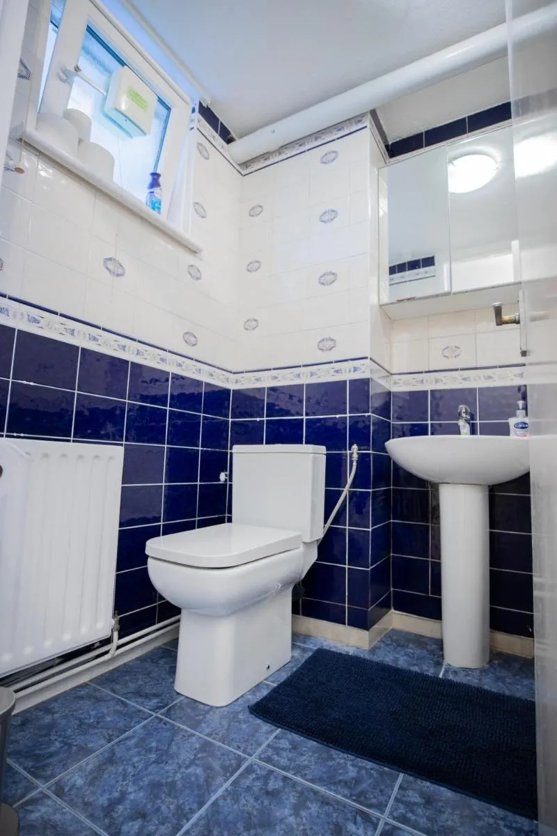 Image 5 of Bright Battersea Apartment, Free Parking Near Chelsea
