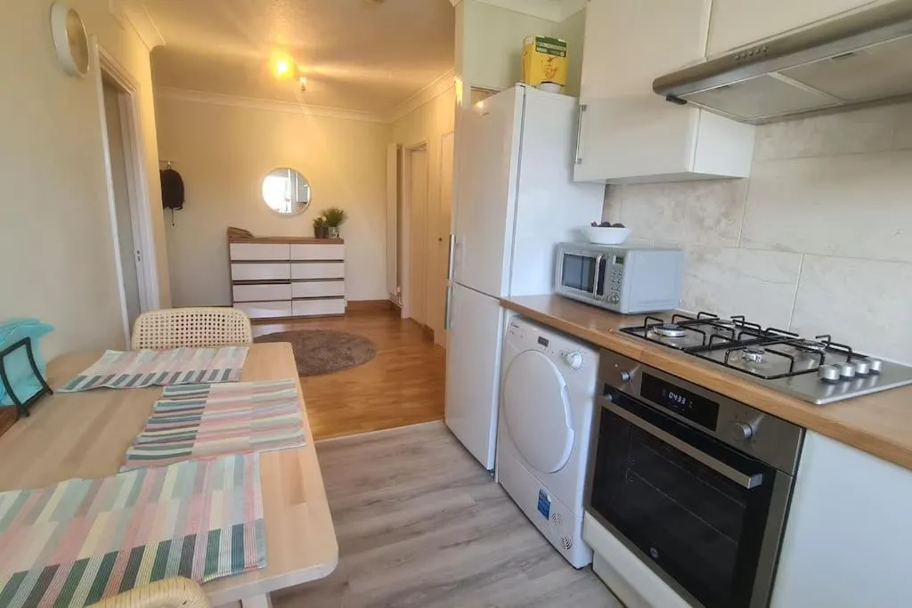 Image 3 of Bright & Lovely & apartment