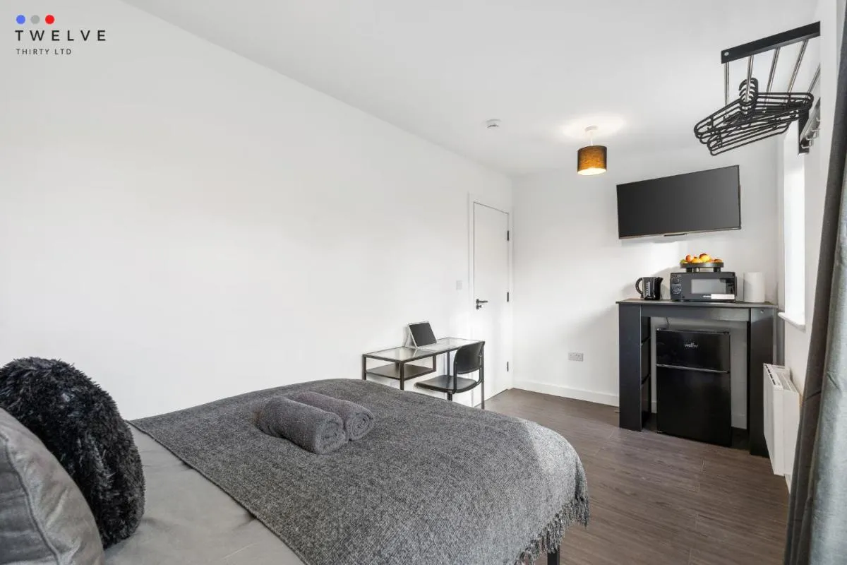 Image 4 of Bright & Modern Room in Brixton – Shared Bathroom