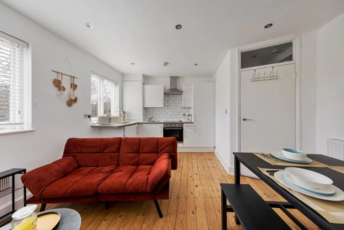 Image 4 of Bright & Stylish Stay Near King’s Cross