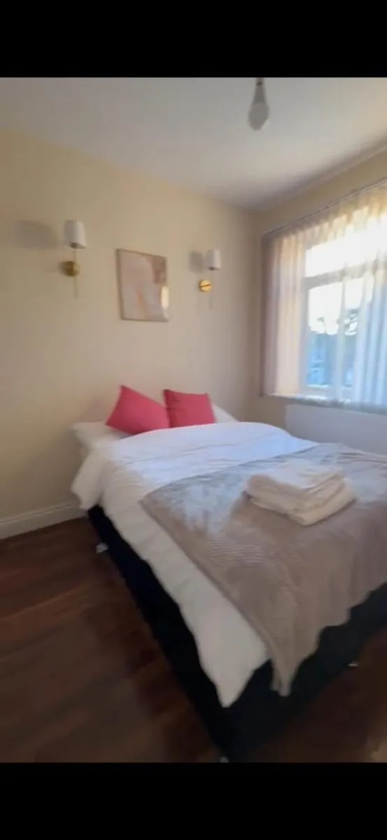Image 4 of Bright and Convenient Top flat