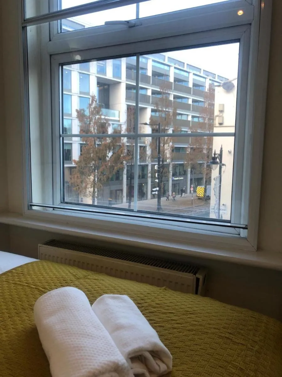 Image 3 of Bright and Cozy Entire Flat Near Euston Station and UCL Hospital