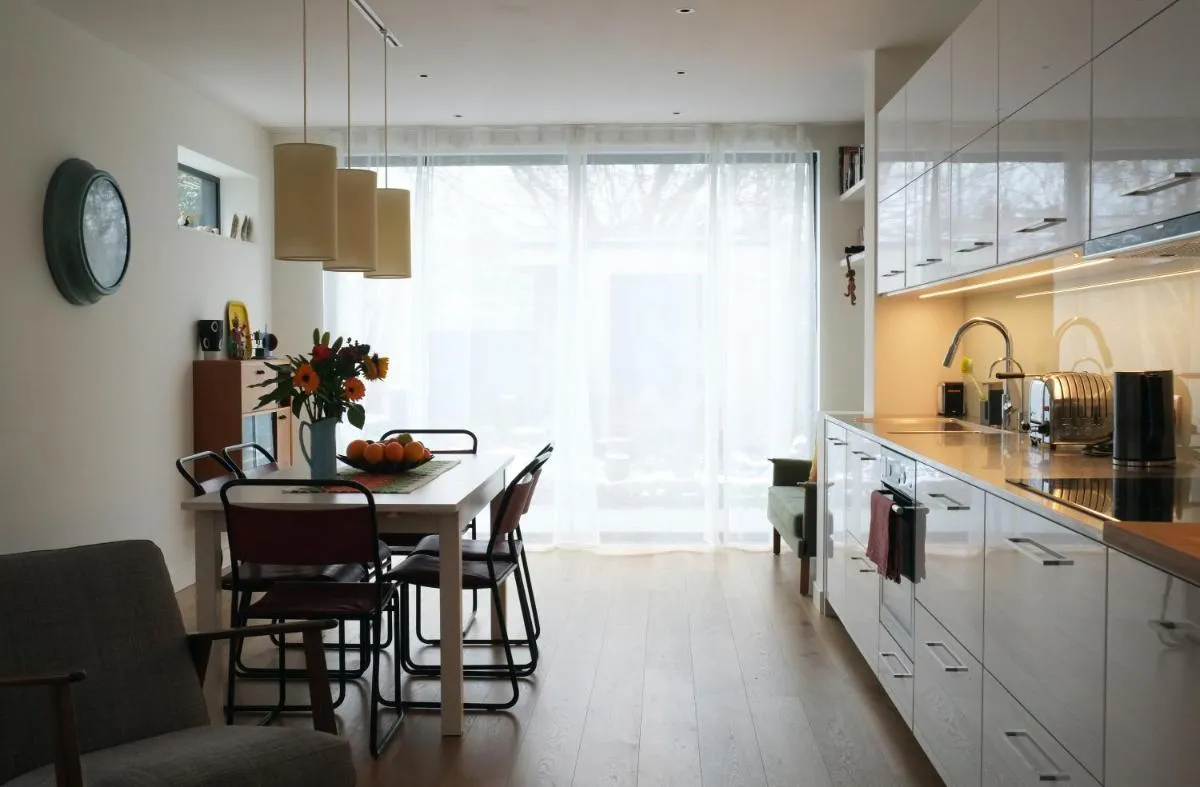 Image 3 of Bright and Elegant 2 Bedroom Flat, near Notting Hill