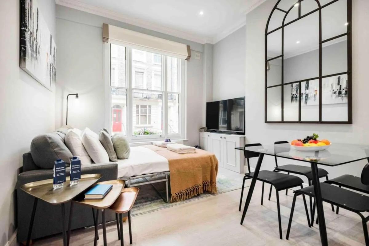 Image 5 of Bright and Modern Bayswater Apartment