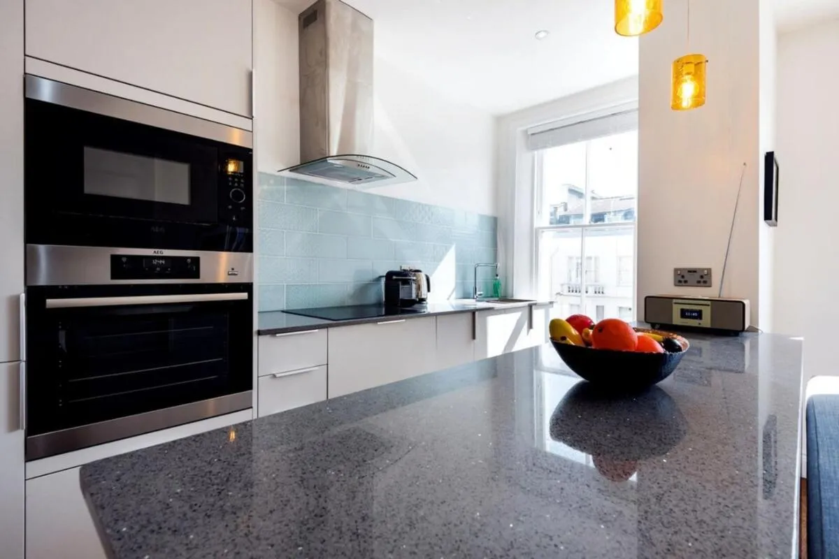 Image 5 of Bright and Modern Earls Court Gem