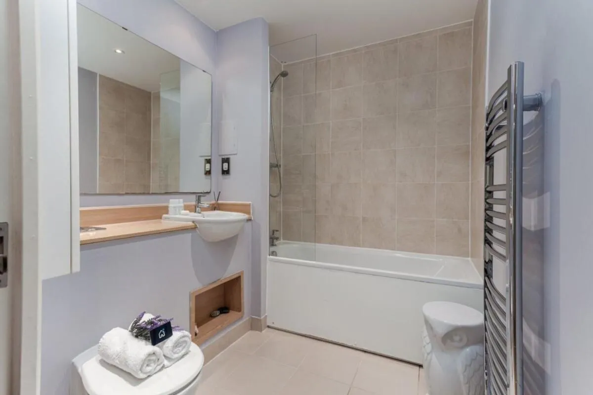 Image 5 of Bright and Stylish Kennington Gem
