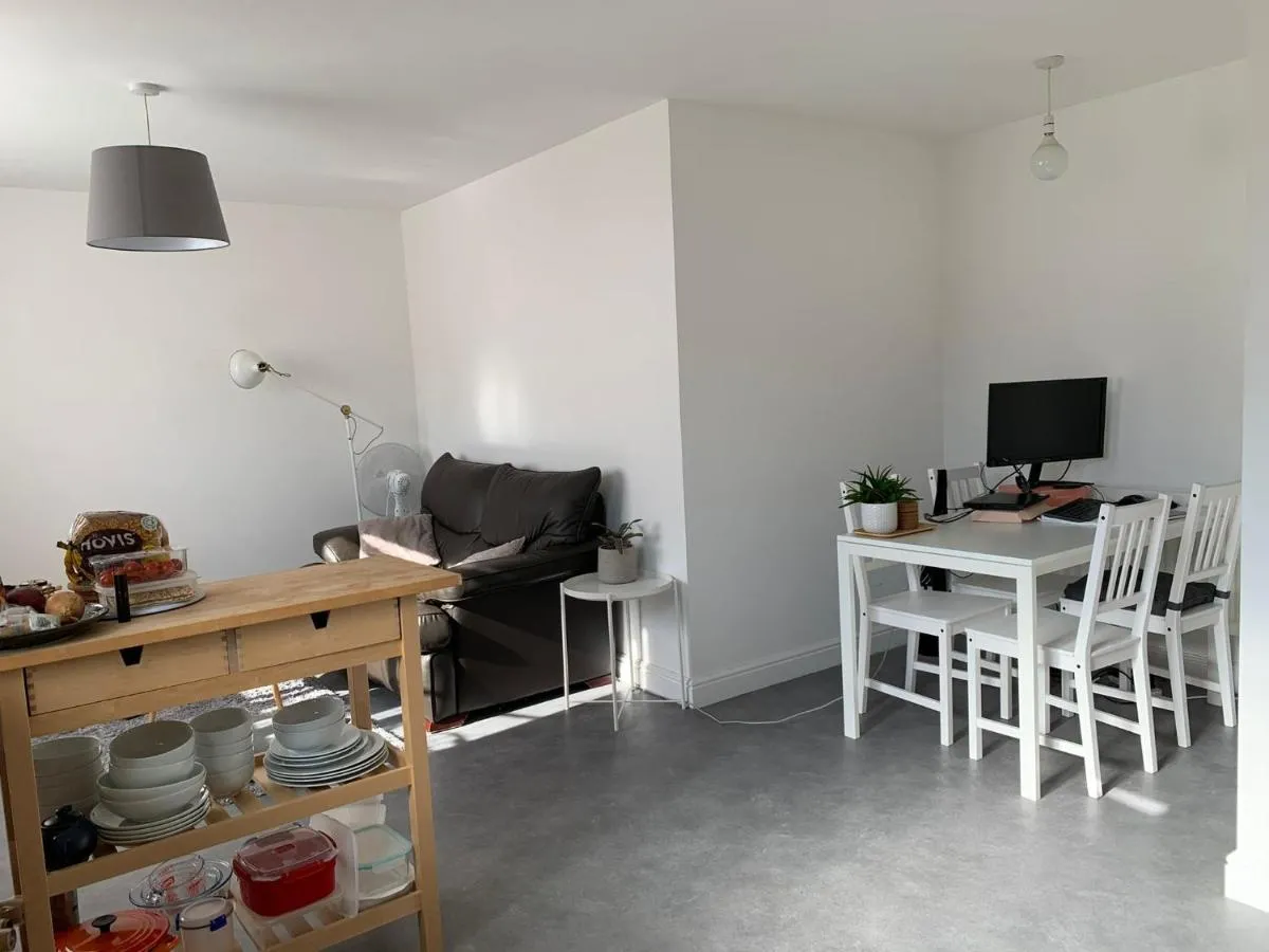 Image 4 of Bright, chilled ensuite DB room in a shared flat!
