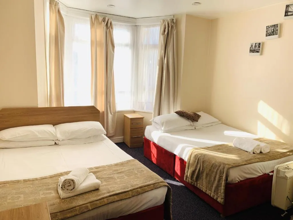 Image 1 of Britannia Inn Hotel